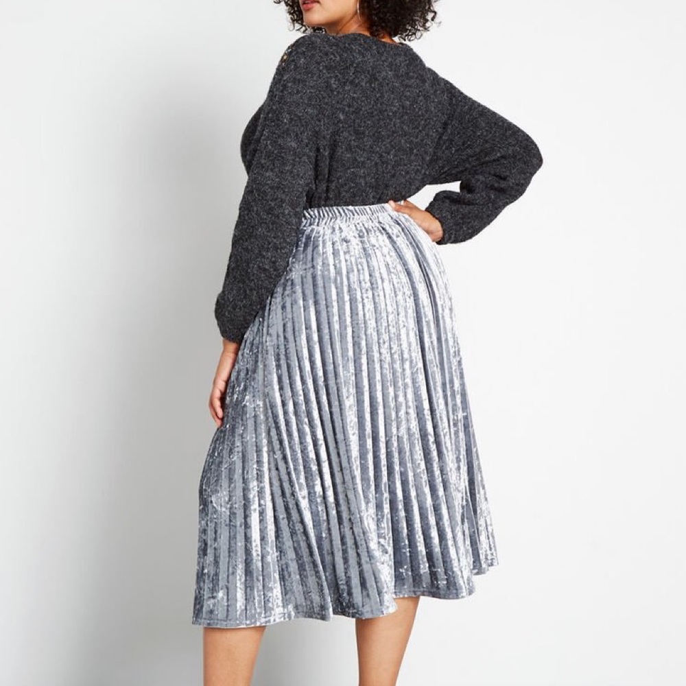 NWT crushed velvet ModCloth silver skirt